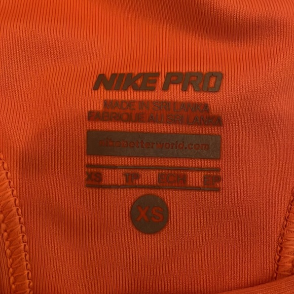 Nike Pro XS Dri-Fit sports bras - Picture 2 of 3